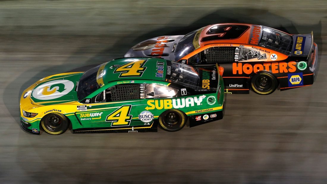 JR_Garage's tweet photo. @NASCAR Much respect to @KevinHarvick 👍 for handling the issue on track "old school". Harvick did nothing wrong to @chaseelliott at Bristol, the cars got together racing hard side by side &amp; Chase's tire got cut. It happens every week all over the country. But Chase had a temper tantrum. https://t.co/UCN2ERJXvn