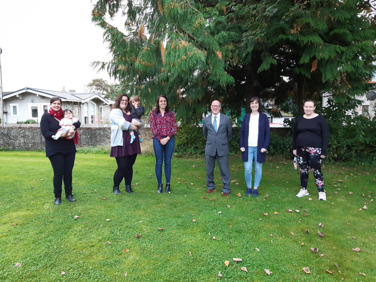 Mental Wellbeing Minister met with LATNEM - a successful applicant of the Small Grants Fund who provide peer support groups for mothers and families.

Find out more ➡️ bit.ly/3FzIHPc