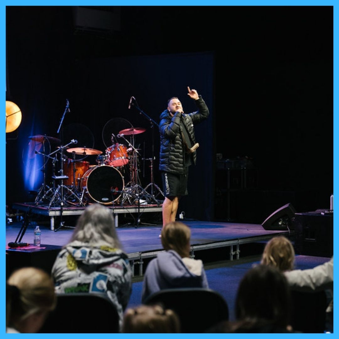 MessageAcademy's tweet image. Today our students had teaching about THE CHURCH, how it ties in with MISSION, and what the BIBLE says about it! We love bringing in so many internal &amp;amp; external wise leaders on these topics to share throughout the year. #gapyear #christiangapyear #evangelism #Jesus