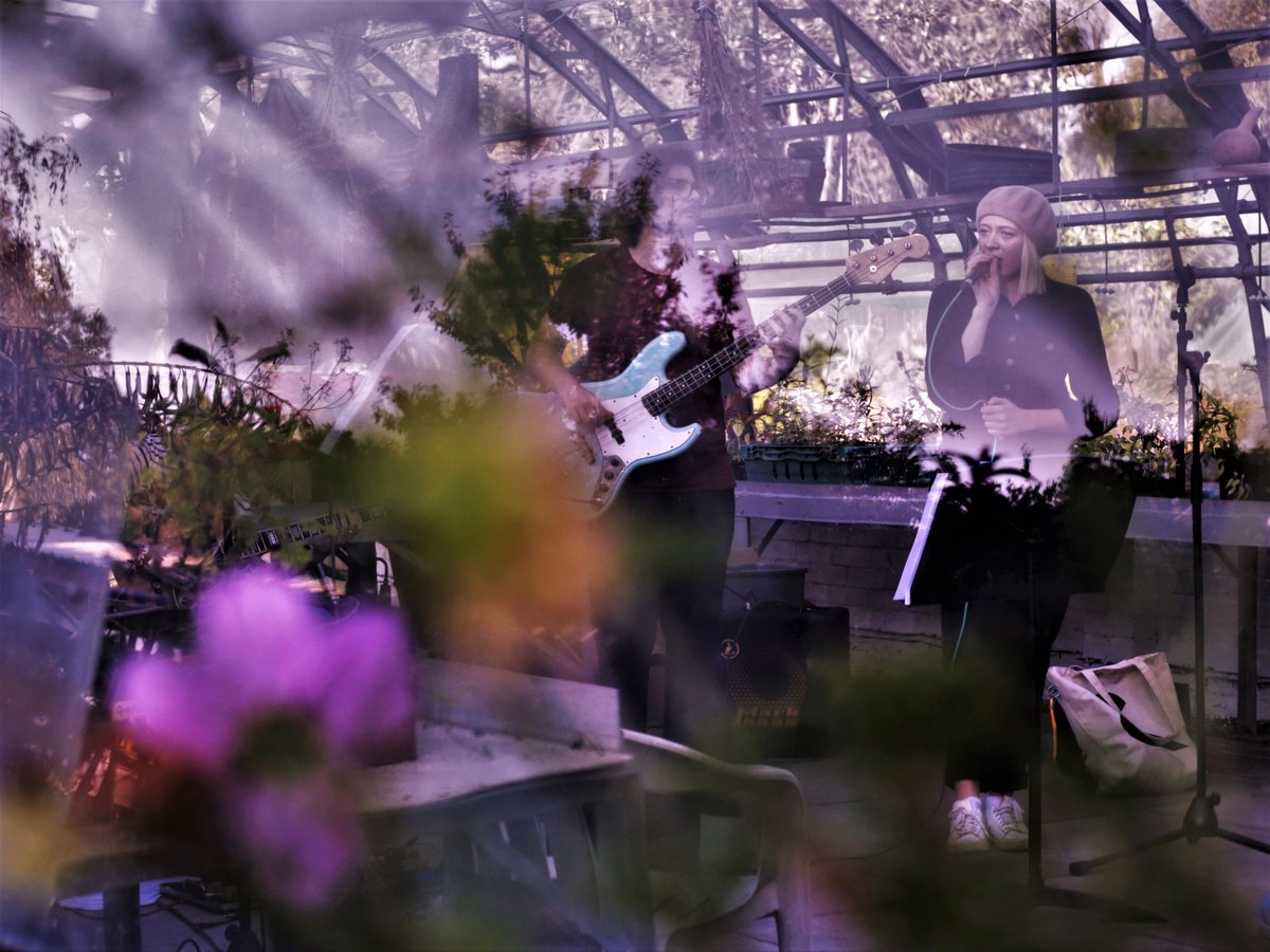 HerneHillFest's tweet photo. Thanks to Vladimir for taking these shots! It looks like @FolkGiant are having a great time and we hear the audience did too. A fantastic afternoon of folk and jazz at @GardenBrockwell as part of our Festival Day 3! https://t.co/7oyDMabsTO