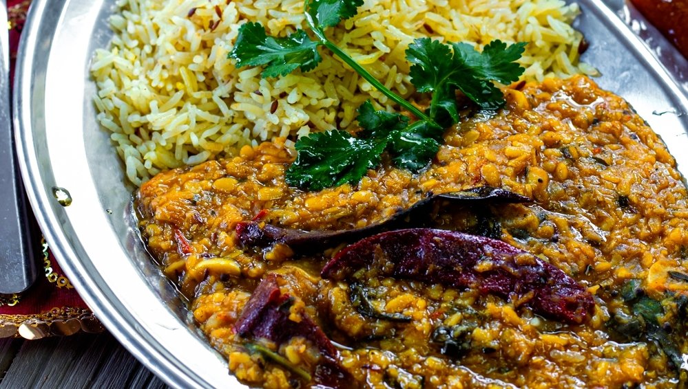 NEW RECIPE 📔 Find our brand new Dal Tadka recipe at the link below, and you'll be enjoying dinner in under an hour, maybe even 30 minutes if you play your cards right 😉

nodishrespect.com/recipes/quick-…

#nodishrespect #daltadka #tarkadaal #lentils #vegetarianrecipe