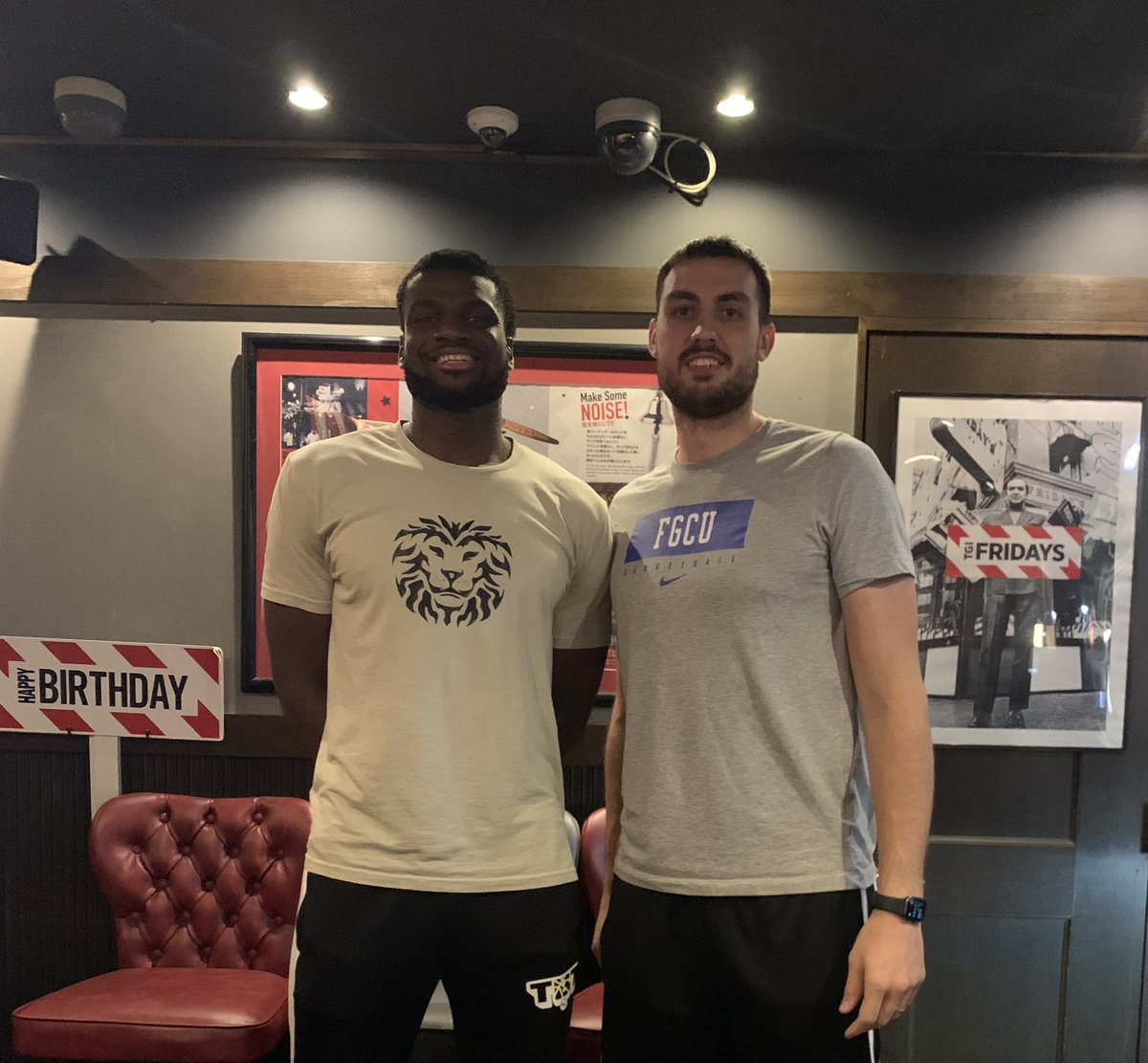 Michael_Fly's tweet photo. Woke up to this picture from two FGCU legends! So happy to see them both still playing the game they love and are so good at! #Family #FGCUPros @Marceddy25 @fieler20 https://t.co/txt0ovDfxx