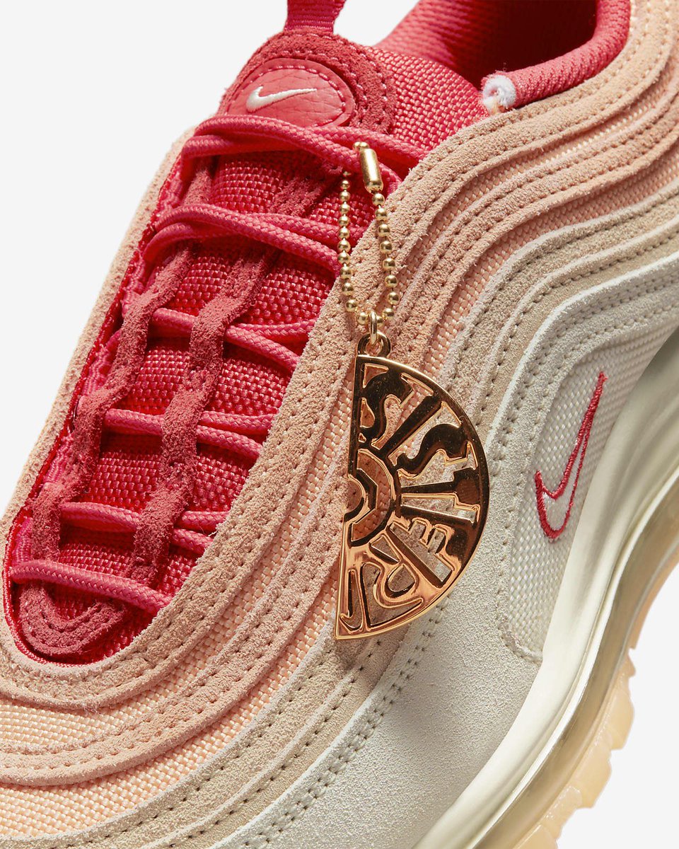 snkr_twitr's tweet photo. Dropped via Footlocker: WMNS Nike Air Max 97 ‘Orange Chalk/Rattan/Metallic Gold/Cashmerem

-> https://t.co/ZO8KokahAM

Also available via Nike US 
-> https://t.co/HHbehs9Ijo

#AD https://t.co/LVXAozRmpE