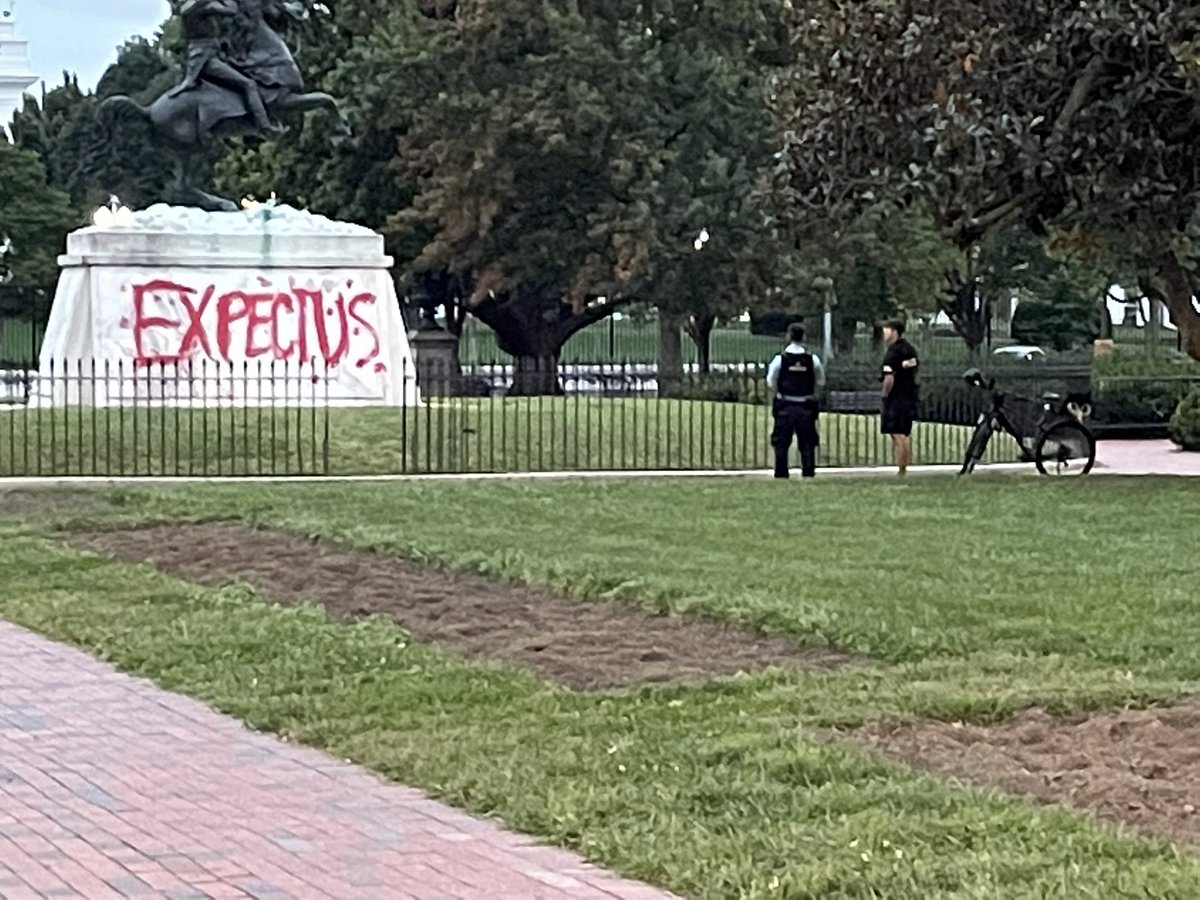 RisingTideNA's tweet photo. Early morning messaging on colonizer and genocidal murderer Andrew Jackson at Lafayette Park this morning.

#IndigenousPeoplesDay #fuckJackson https://t.co/xQkujNjrln