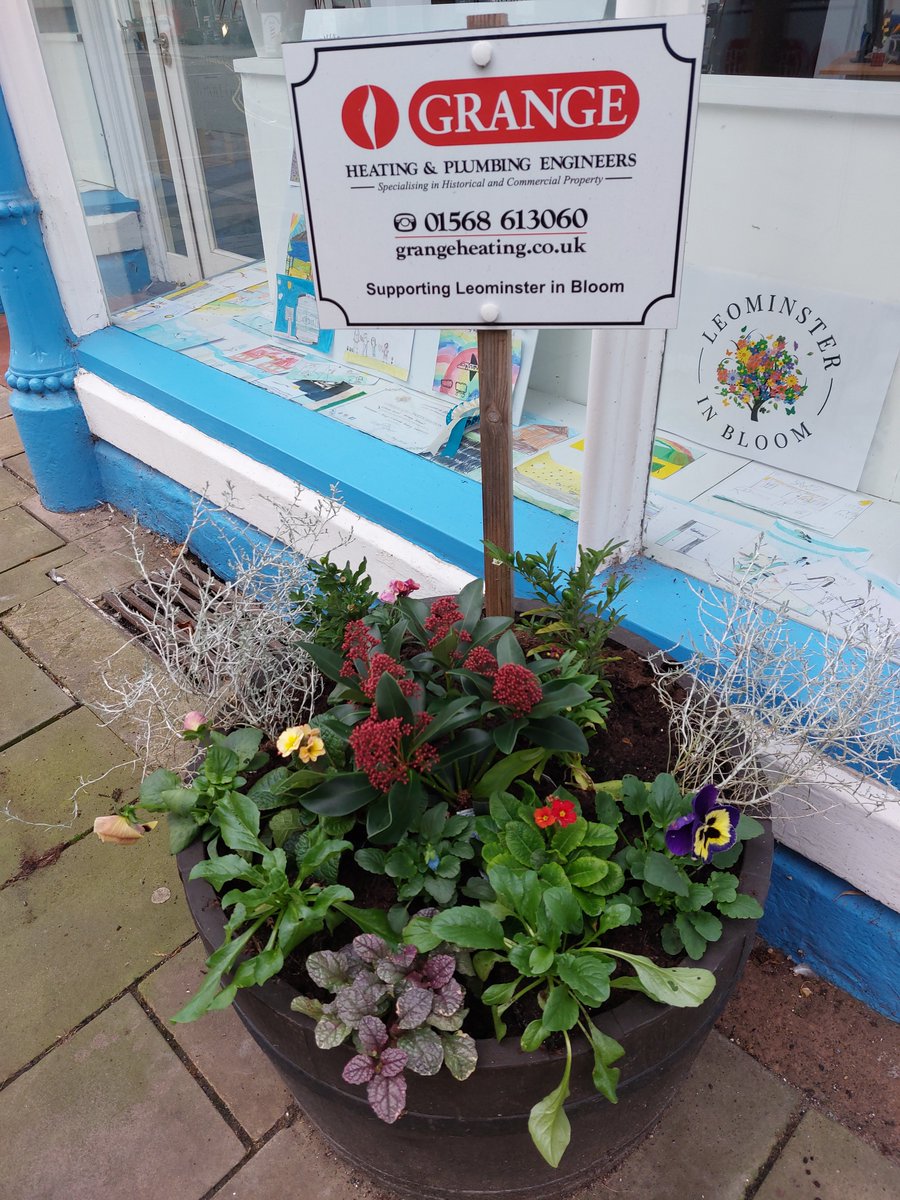 Leominster in Bloom still blooming - all planters have been refreshed by volunteers.  A big thank you. 
Leominster is looking colourful and welcoming!

#leominster_uk #leominsteruk #herefordshire #herefordshirelife herefordshirebusiness #herefordshirecountrylife #HerefordHour