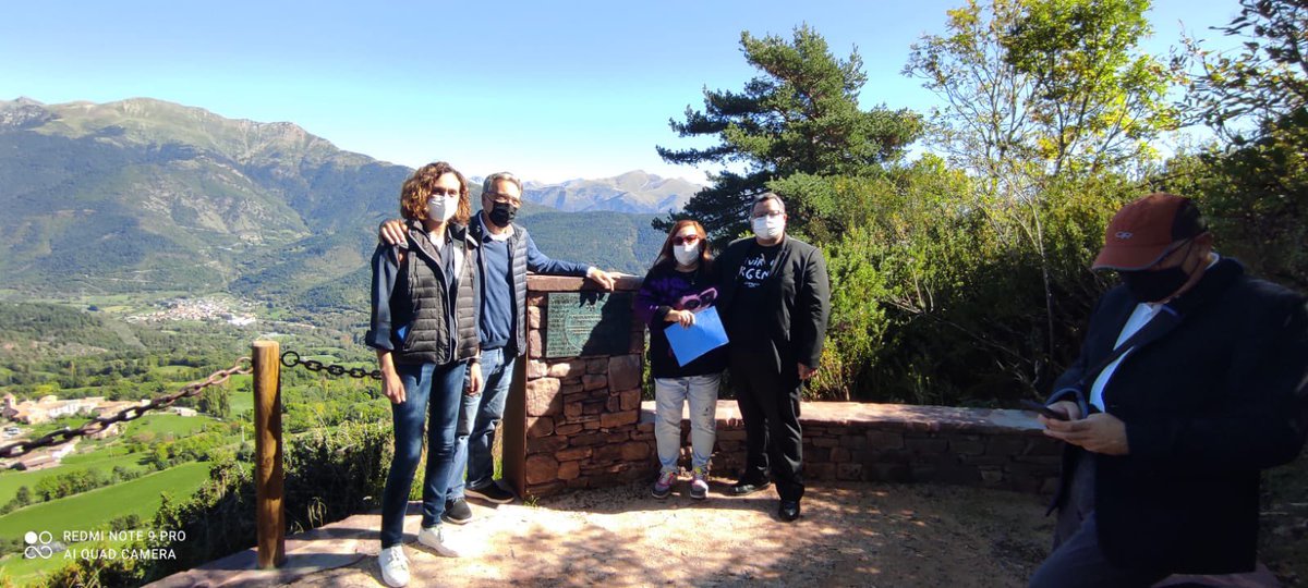L’acte ha comptat amb la inauguració d’un nou mirador i una escultura en honor a Pau Donés i les cançons del productor de Jarabe de Palo.