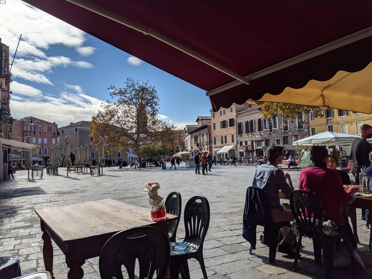 MattFinchMusic1's tweet image. Rehearsals going really well in Venice, and the choir are making a fabulous sound. This evening we add in the alto solo. Tomorrow we are in the organ and then we have our concert in the evening. A fantastic opportunity with @runbysingers