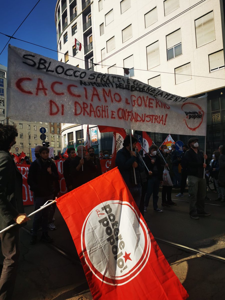 TedonePap's tweet photo. Oggi è giornata di #ScioperoGenerale11Ottobre. Per #salario #reddito e dignità. 

#antifascismo #milanocittàpubblica https://t.co/e85RyC1WWN