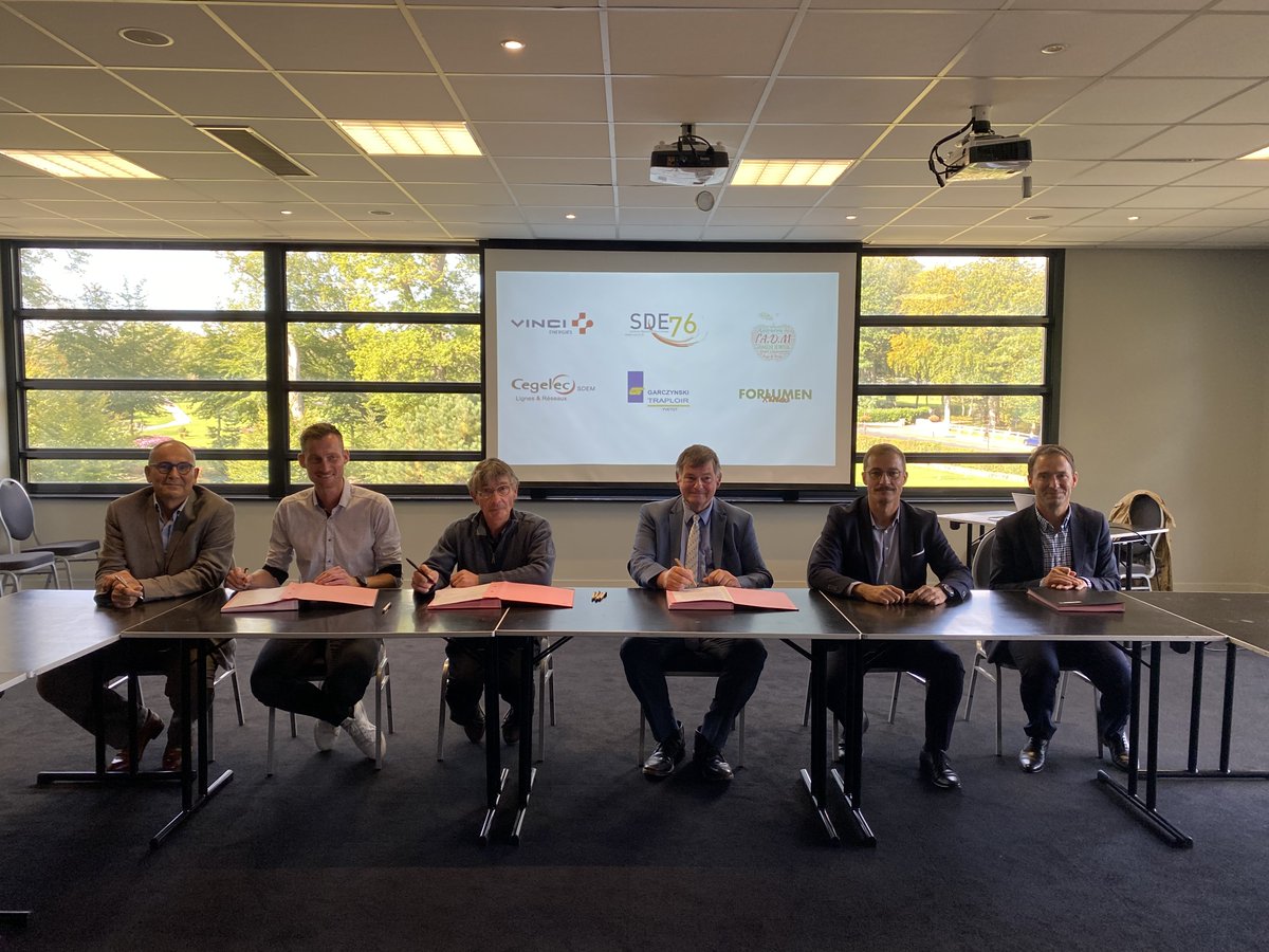 Le Syndicat Départemental d’Énergie de la <a href="/seinemaritime/">Seine-Maritime</a>, l’association du Domaine de Merval et #VINCIEnergies s’engagent à sauvegarder le patrimoine #arboricole normand 🇫🇷

Découvrez les actions mises en place sous ce tweet👇