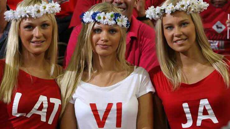 Латышские девушки. Латыши литовцы и эстонцы. Латышка внешность. Прибалты эстонцы литовцы латвия. Латышские девушки.