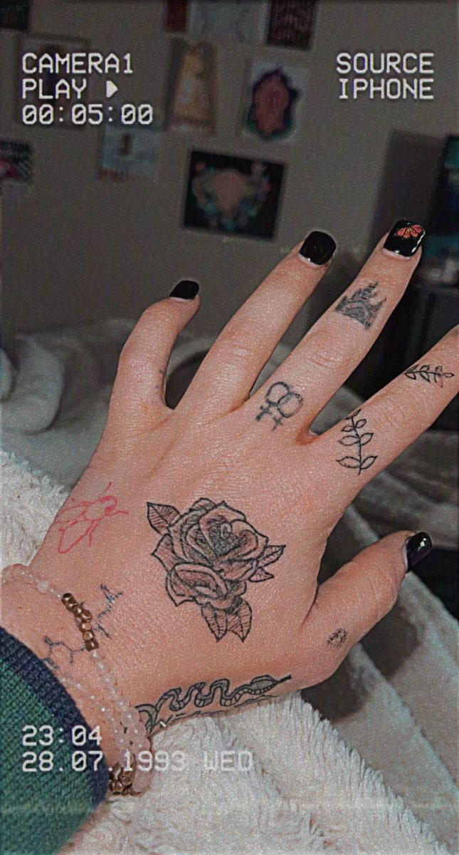 vdidii97's tweet photo. so I bought a tattoo gun off Amazon and now I look like this, but 10/10 recommend https://t.co/fUwDuKxUsT