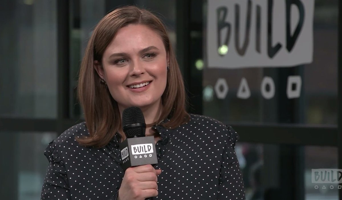 demilyangels's tweet photo. Happy birthday to this beautiful queen @emilydeschanel 💖 I love you so much. Hope you have a lovely day🤍🦋 https://t.co/DgLWKP1TJj