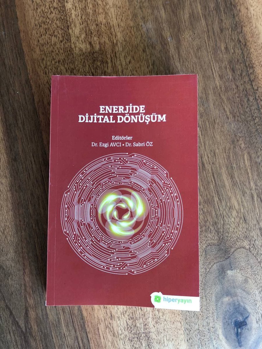 SolarianEnerji's tweet photo. Enerjideki dijital dönüşümün her yönüyle incelendiği bu eserde @SolarianEnerji  olarak hibrit enerji santralleri ve dijital dönüşüm üzerine yazdık. Bu çalışmanın bir parçası olmamızı sağlayan @EzgiAvciTr hocamıza teşekkür ederiz. #solarian #enerjidedijitaldonusum https://t.co/QfUjQuytI8