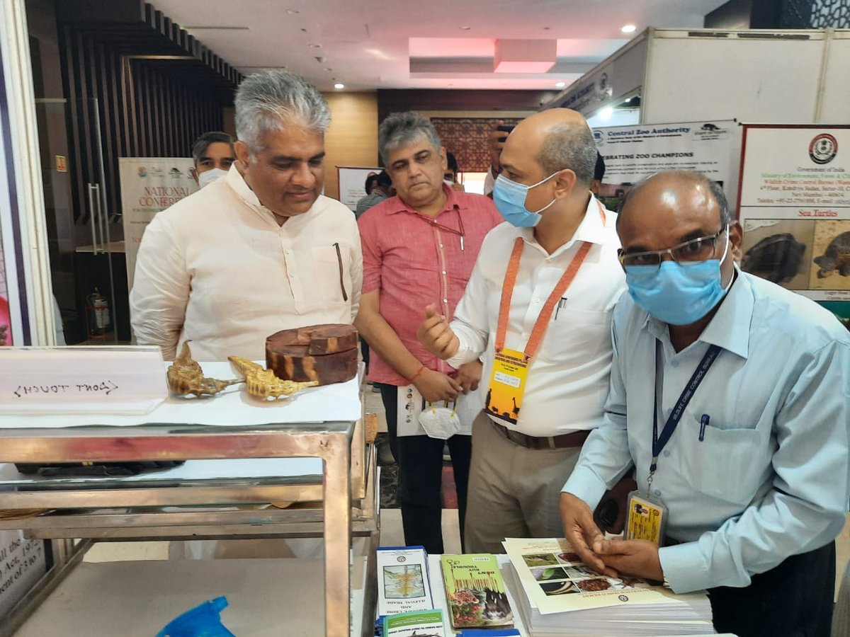 CZA_Delhi's tweet photo. Valedictory - National Conference for Zoo Directors and Veterinarians.
Graced by the presence of Hon'ble Minister, Environment, Forest and Climate Change Shri Bhupendra Yadav and Hon'ble Minister of State (Forest and Environment), Govt. of Gujarat.
#ZooConference
#AmritMahotsav https://t.co/NkOqvASJht