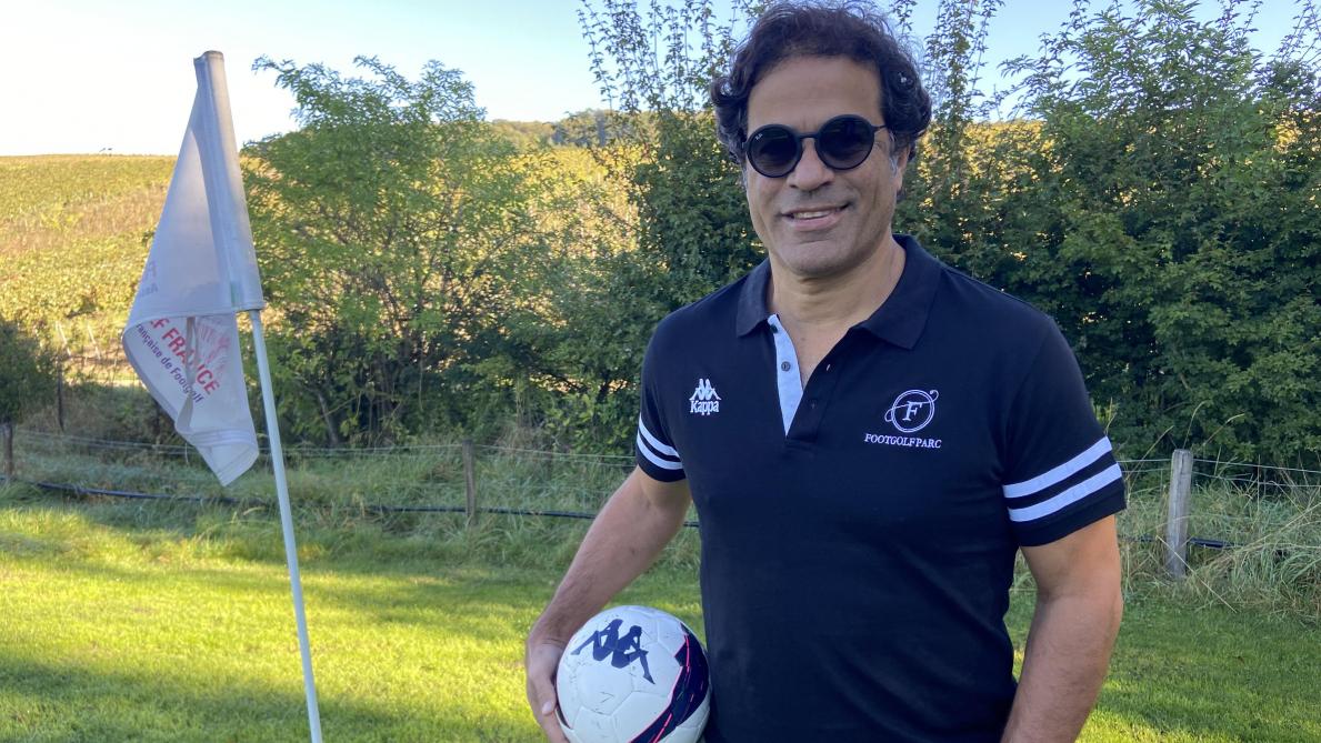 JujuCollomb's tweet photo. À #Romery, le Brésilien Raí s’est pris au jeu du #footgolf pour la bonne cause et son association Gol de Letra. On en a aussi profité pour parler du #PSG, de Kylian #Mbappé ou du #Brésil. Retour sur sa venue à via @UnionArdennais du jour ou par ici⬇️ https://t.co/FoNueVt9J8 https://t.co/5Drx42knIF