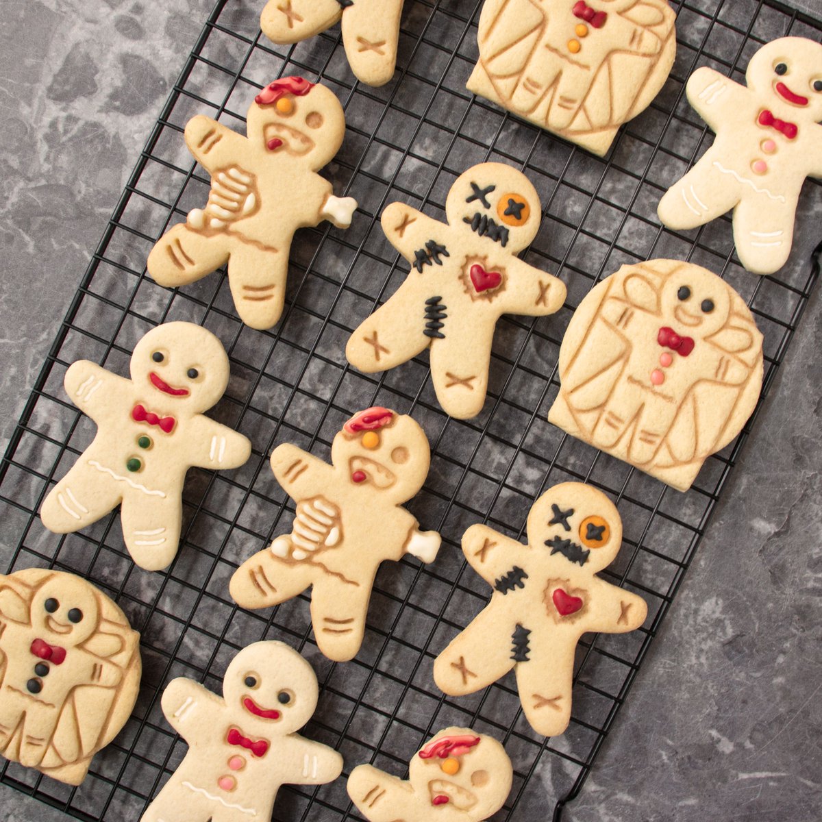 Bakerlogy's tweet photo. Why settle for a boring gingerbread man when you can have a zombie one?
.
.
.
#zombieapocalypse #zombiecookies #halloweencookies #halloweenideas #halloweenparty #happyhalloween #zombiesurvival #livingdead #zombiegingerbreadman #halloweengingerbread https://t.co/DpSk5nXzqb
