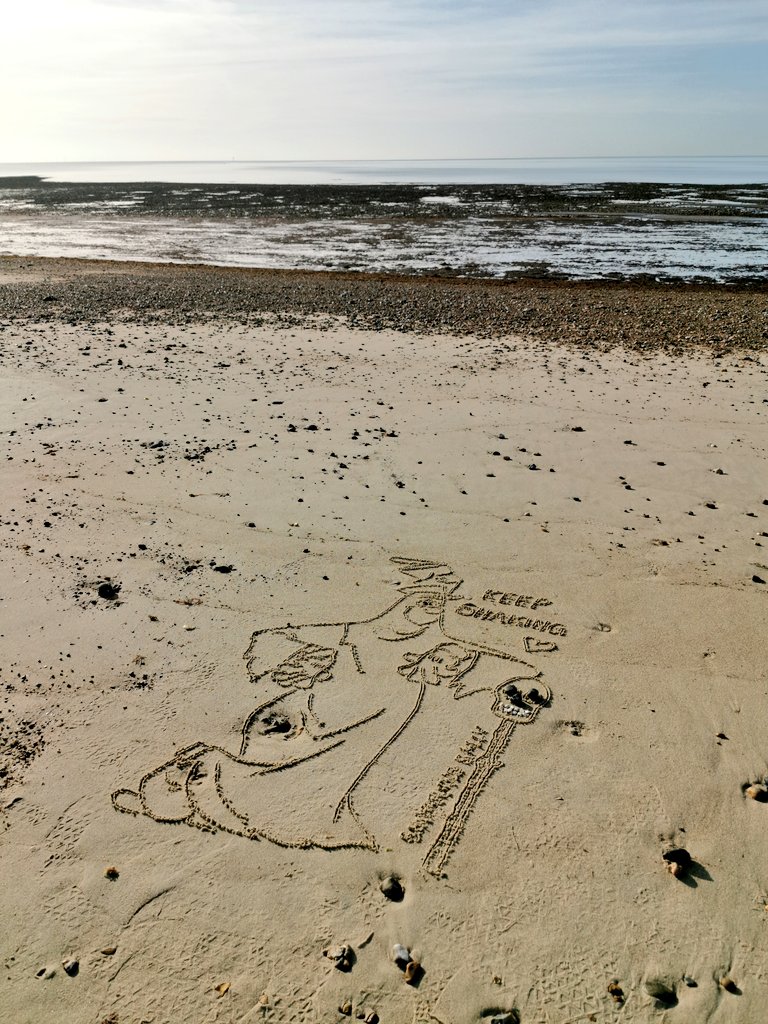 DigiDaughter's tweet photo. Keep Haunting 👻👻👻 #ShakeRattleAndRoll #CBBears #hannabarbera #ghosts #sidneymerciless #ghosthunter #HauntedHotel #Halloween
💛 #StaySafe #sanddrawing #beachart 🌊🌊🌊 #Lockdown2021 #morale #VitaminSea #Lockdown2020 #comics #cartoons ✍️ #SandBanksy #shorelinesally No.1189-91 https://t.co/Bb7AMCTGHY