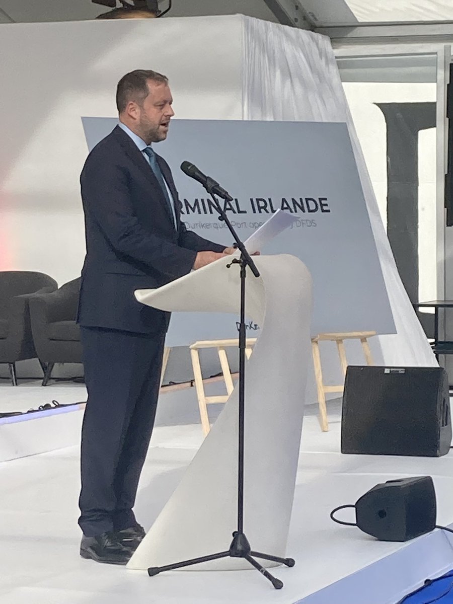 IrlEmbParis's tweet photo. Le Ministre des Affaires européennes @ThomasByrneTD s’est rendu à @DunkerquePort aujourd’hui pour l’inauguration du Terminal Irlande @DFDSGroup - un grand symbole de la réussite de la coopération européenne entre 🇫🇷🇮🇪🇩🇰 et un lien stratégique pour l’Irlande au Marché Unique 🇪🇺 https://t.co/X9R6Nmy28g