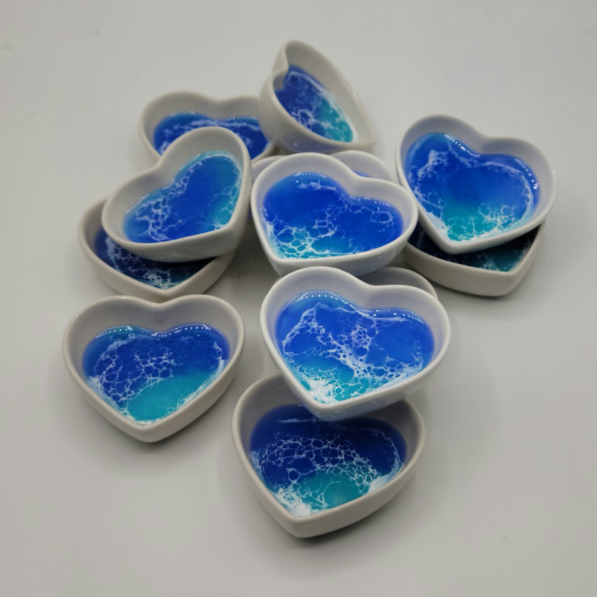 Little trinket dishes 

#mondaythoughts #MondayMorning #etsy #gift #Christmas #home #homedecor #shopsmall #SmallBusiness