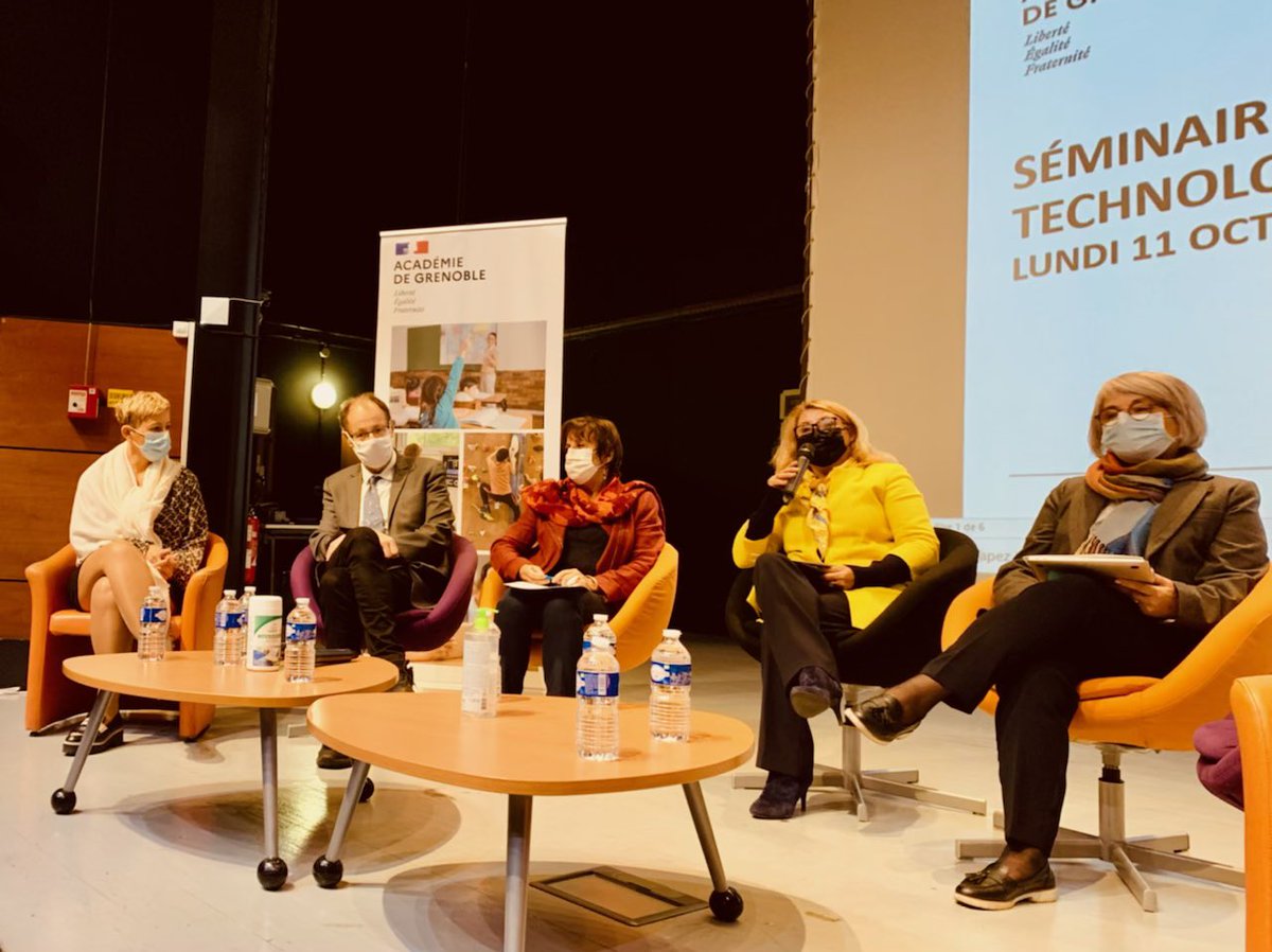 acgrenoble's tweet photo. Table ronde | 
Un séminaire ponctué de plusieurs temps d’échanges autour de la question de l’évaluation au lycée.🏫

#controlecontinu #bac2022 @education_gouv https://t.co/Auknc8Bb8C