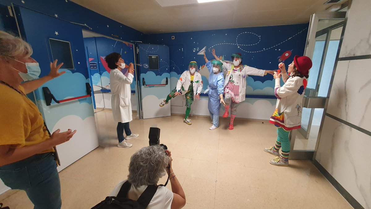 Algaraklown Gipuzkoa (@algaraklown) on Twitter photo 2022ko egutegia bidean da...
El calendario de 2022 está en camino...
#ospilaretatutakoumeak #infanciahospitalizada #pailazoak #clowns
<a href="/DonostiakoOsp/">OSI Donostialdea ESI</a> 2022ko egutegia bidean da...
El calendario de 2022 está en camino...
#ospilaretatutakoumeak #infanciahospitalizada #pailazoak #clowns
<a href="/DonostiakoOsp/">OSI Donostialdea ESI</a>