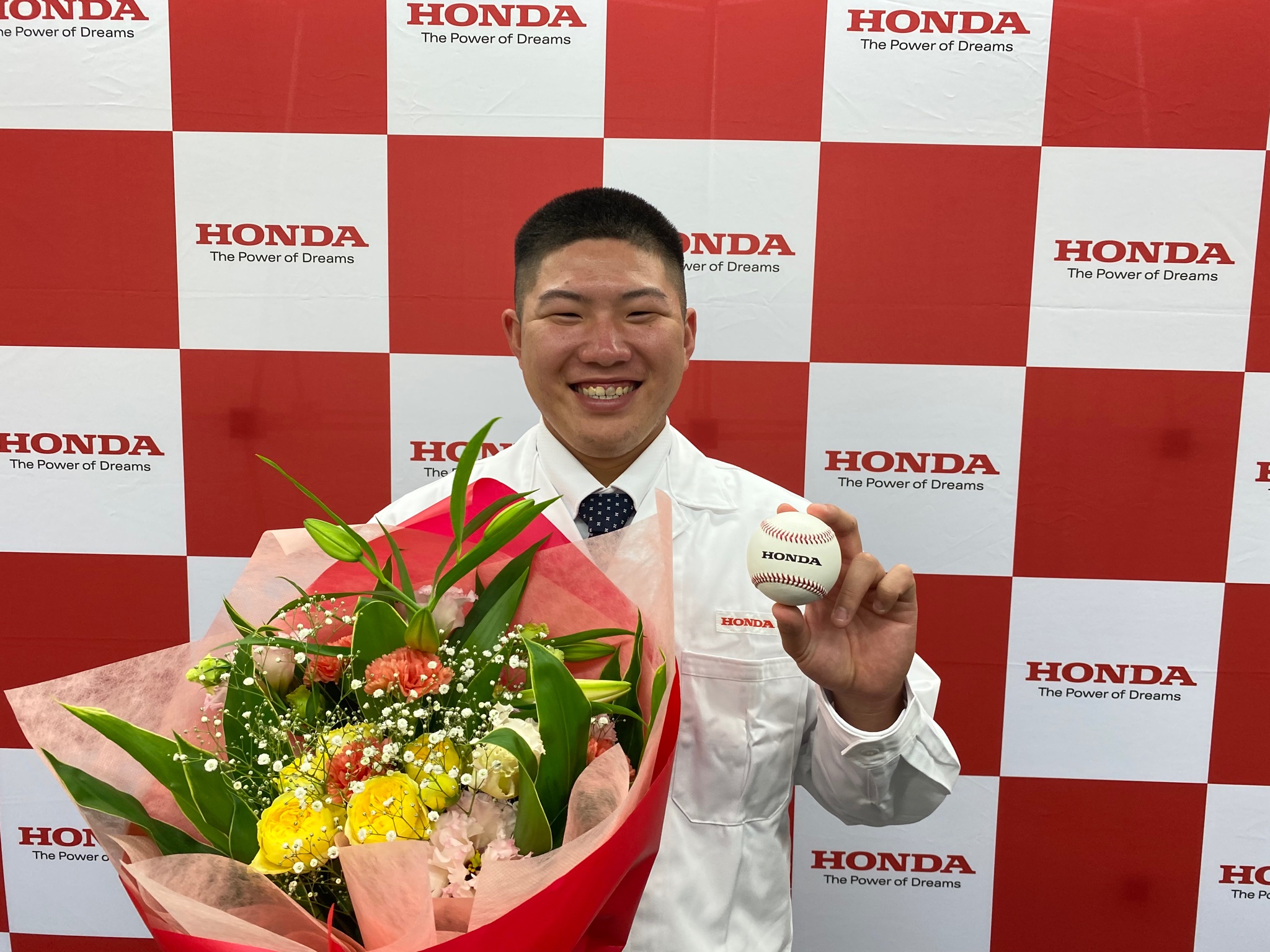 Honda 鈴鹿硬式野球部 ドラフト会議 本日行われましたドラフト会議にて松本竜也 投手 が広島東洋カープから5位指名を受けました Honda鈴鹿 松本竜也 智辯学園 広島カープ T Co L8oizdwtce Twitter