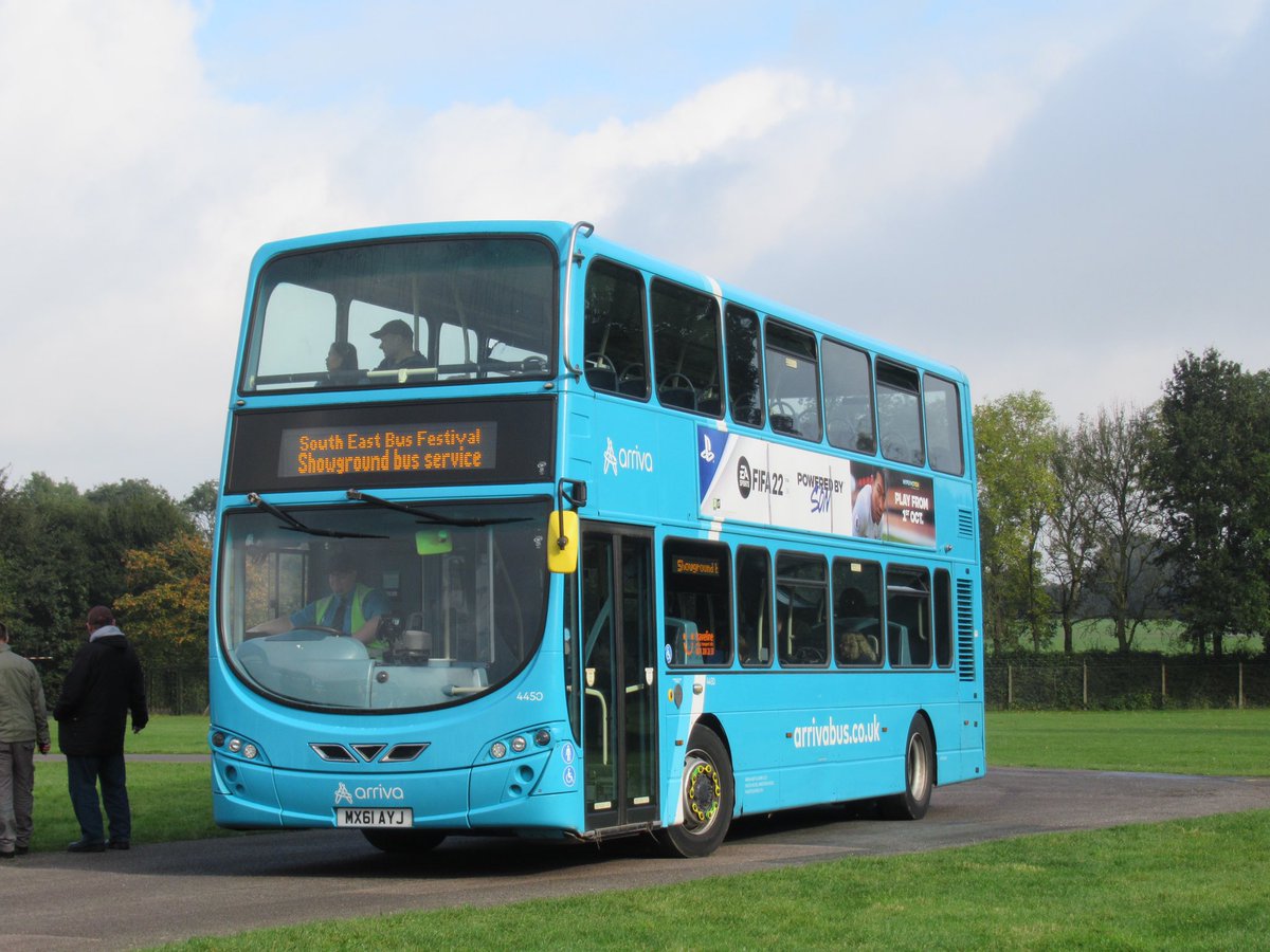 UK Buses tweet media