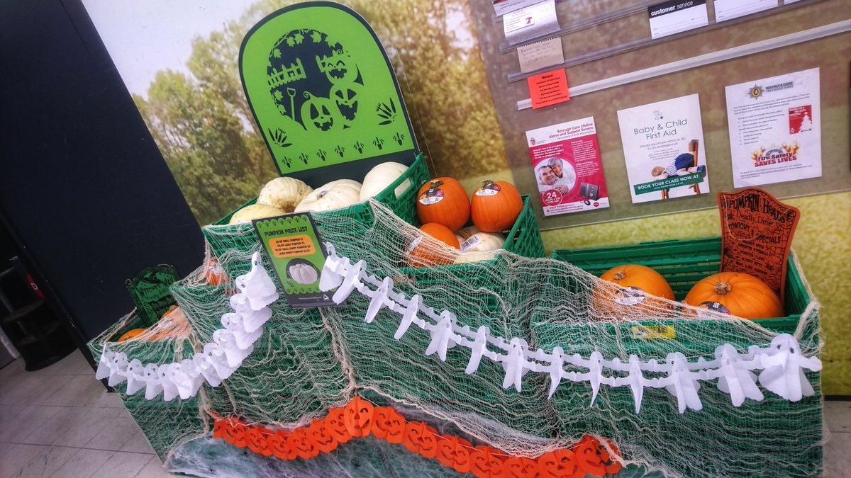 🎃 Pumpkins have arrived at Long street! 👻 Ghost pumpkins are already catching people's attention... they're always a hit! With 50p from every sale being invested in local green spaces why would you go anywhere else this Halloween? <a href="/AdrianD93465562/">Adrian Dunn</a> <a href="/ClaireKoziol/">Claire Koziol</a> @PaulalanDennis