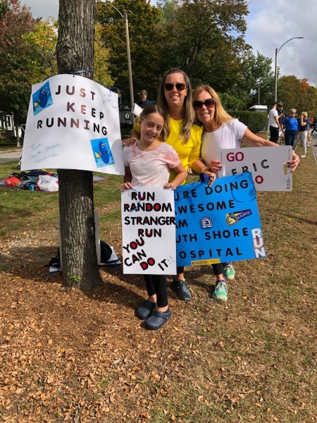 southshorehosp's tweet photo. Our #TeamSSH cheering station is at Mile 19.5 before Heartbreak Hill!
We are here cheering on all of these incredible runners!
Donate: https://t.co/7o6otgahHP #TeamSSH #RunningAsOne #Boston2021 #JohnHancock #RunTo125 https://t.co/29MqMUCLEY