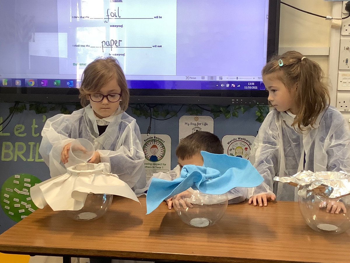 Wheeler_PS's tweet photo. In Year 1A we have been testing materials to see if they are waterproof. The fabric definitely surprised some of our scientists. #wheelerscience #primaryscience https://t.co/q90RRgUZNj