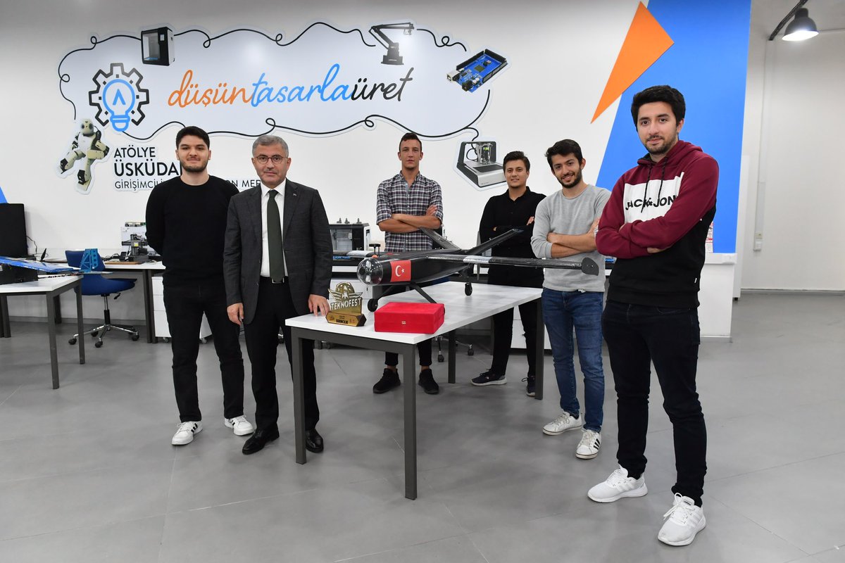 hilmiturkmen34's tweet photo. 1. ve 3. olarak Teknofest’e damga vuran pırıl pırıl gençlerimizle buluştuk. 

Bu iki takımın ortak noktası çalışmalarını Atölye Üsküdar’da yürütmeleri. 

Team IMU FW ve YTÜ Lagari İHA takımlarını desteklemeye devam edeceğiz. Tebrikler gençler! https://t.co/a17uTfuorS