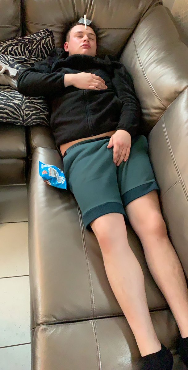 _AndyRobinson_'s tweet photo. Happy birthday squirt @robbiegarrick hope it’s been class🥳🤣 https://t.co/ahvptTRBN6