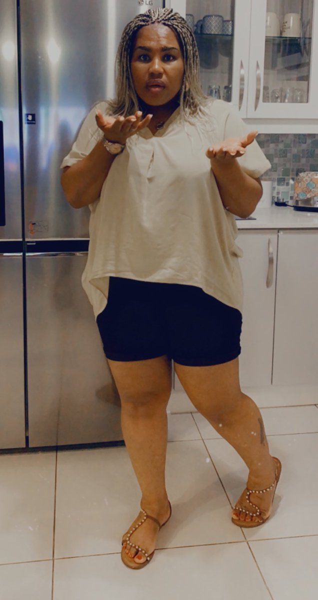 nhlakesm's tweet image. If you ambushed, just eventually play along and pose😊😂😂😂