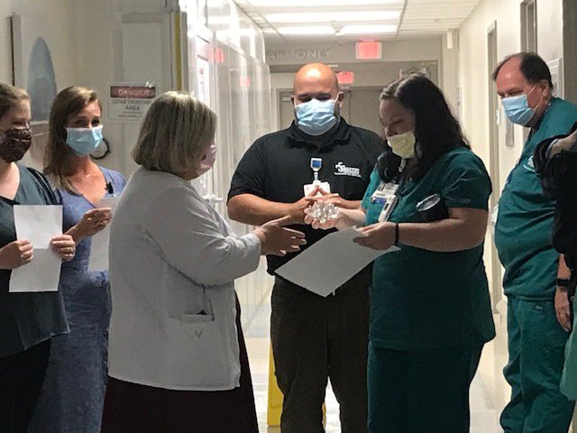 jmmitrick's tweet photo. Congratulations to our newest Lotus Award recipient, Tanisha Hampton! We appreciate her positive attitude and commitment to both her #BaptistBeaches fellow team members and our patients. #BaptistProud https://t.co/WBq8aeSzBa