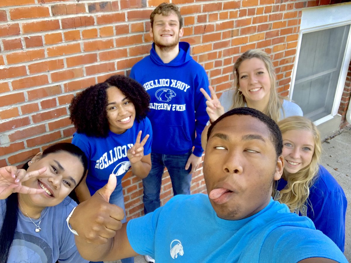 YCkendram's tweet photo. coming on a postcard to you soon 👀 
-
always a fun time taking photos as a group ! #MyYC #YorkCollegeNeb https://t.co/vc5zvaxyZZ