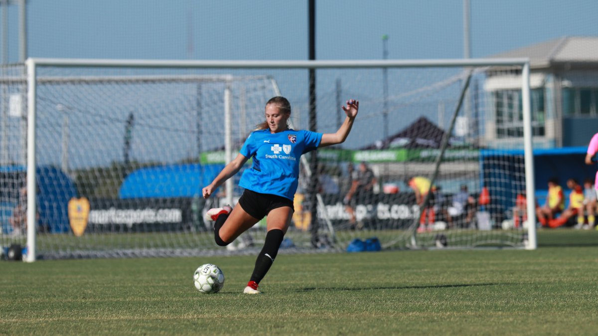 USLWLeague's tweet photo. Empowered women empower women ♀️

#InternationalDayoftheGirl https://t.co/WwZoFbuIr4