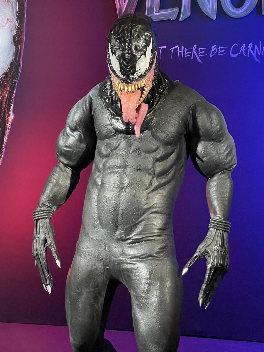 LeGrandRex's tweet photo. #Venom est prêt à rencontrer ses fans. 👊🏻 https://t.co/y59fFC0JxH