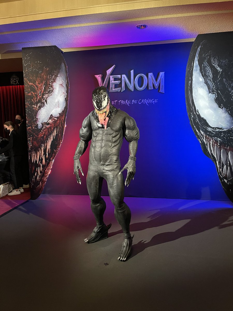 LeGrandRex's tweet photo. #Venom est prêt à rencontrer ses fans. 👊🏻 https://t.co/y59fFC0JxH
