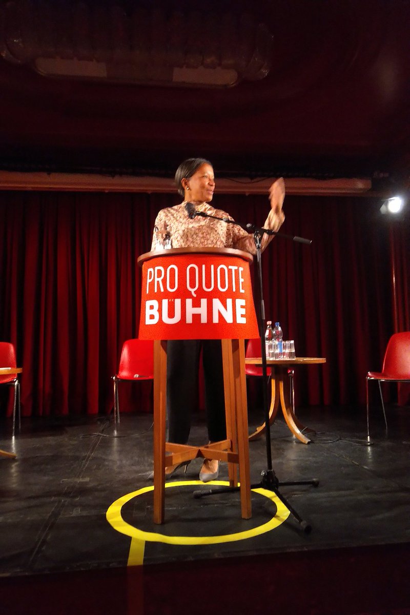 Unconcious Bias? @JaninaKugel empfiehlt uns den 'Implicit association Test'/ Harvard! Eyeopening! Heute bei #ProQuoteBühne im Roten Salon der #Volksbühne #Gleichstellung