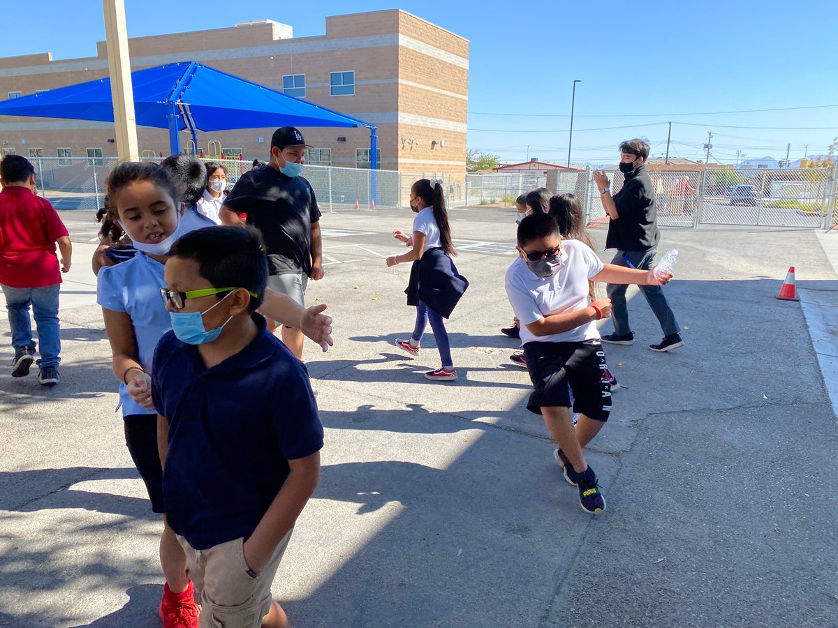 What is a great way to start the week? Dancing in music of course😊 @ClarkCountySch #musicineducation