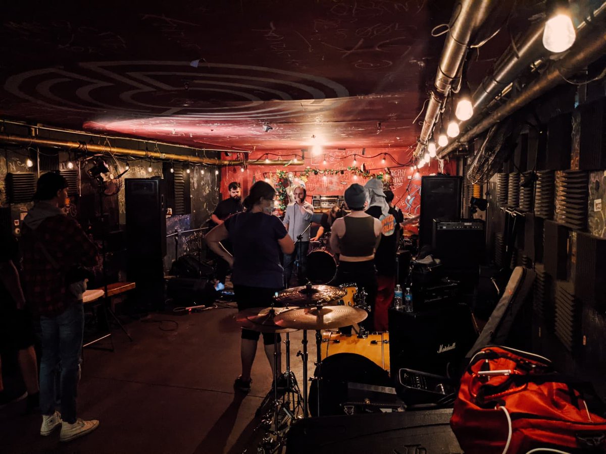 sierraplusultra's tweet photo. we played with very incredible bands including @PoetaBand, puddle head, @psyouredead, @moodcure and @thotcrimeband. pleeeeease check out these bands, they deserve ur attention‼️ https://t.co/hOBqLJnPm9