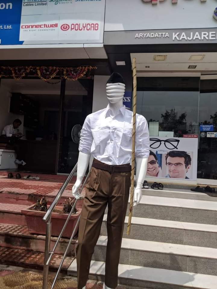 B4Katihar's tweet photo. जिस दुकान वाले ने ये शुरुआत की है , उन्हें मेरा बारंबार प्रणाम ओर दिल से सेल्यूट ❤️🙏 https://t.co/f67rHBOLY7