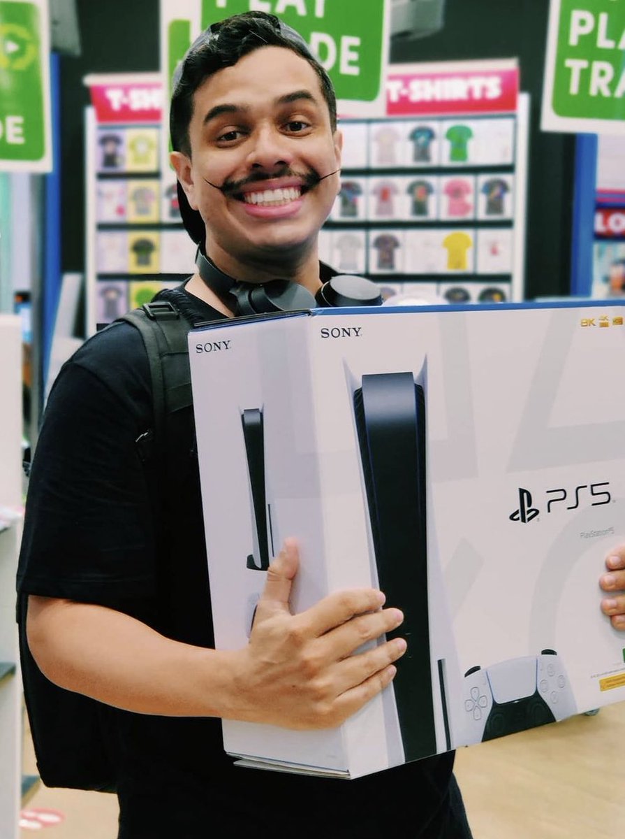 john_jorgluise's tweet photo. Wow. 
I just recieved my PS5 from @ps5consolegame. 
Thank you for coming through for me.
I can't wait to play Call of Duty on it😊 https://t.co/c6iWL9WTRv