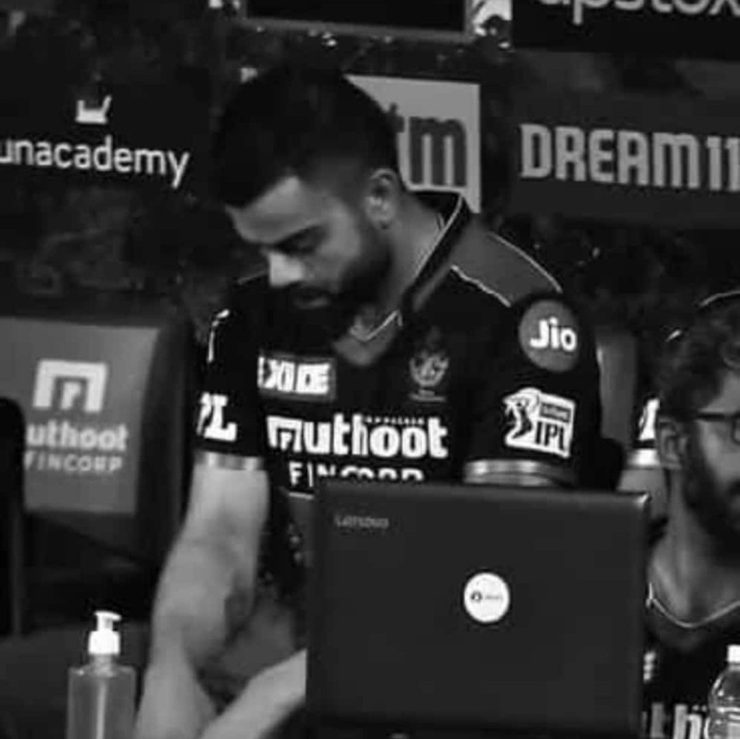 MehabDulQuerist's tweet photo. End of the @imVkohli #captaincy Era 💔

Head up king 💯

Lets bring WC Home !! 💙 https://t.co/eG7uWhGtQa