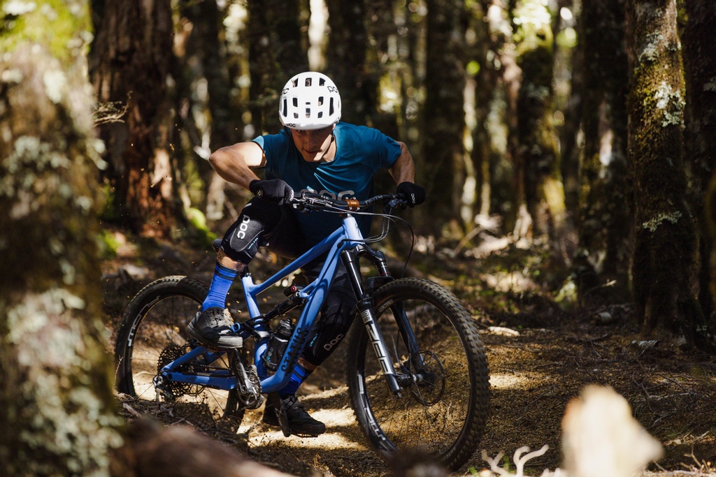 NoTubes's tweet photo. Wide Open NZ supported Stan’s ambassador Sam Todd likes to keep his elbows up while ripping his #flowEX3 wheelset! #onlystans 📷 Henry Jaine https://t.co/NPJxUHe48d