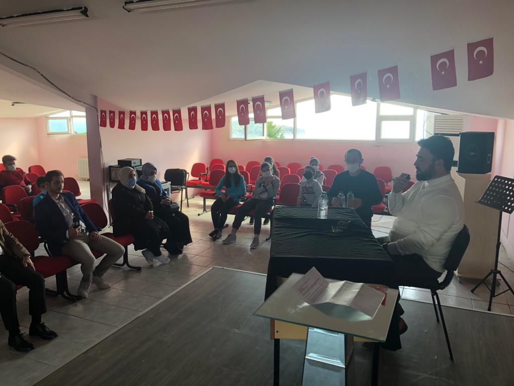 AdalarImam's tweet photo. Okulumuzda Camiler ve Din Görevlileri Haftası çerçevesinde "Cami, Din Görevlileri ve Vefa" konulu konferans düzenlendi.Okul Müdürümüz Murat Kaplan'ın açılış konuşmasını yaptığı program,Adalar İlçe Müftülüğü ile ortak yürütüldü. https://t.co/aibNJot4ot
