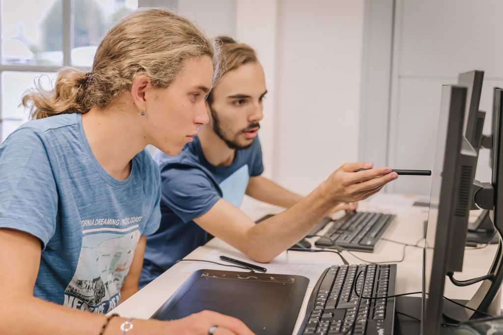 📣 Urgent :  recherche intervenant pour un cours "Outils numériques : infographie et webdesign" à l'<a href="/UCO_Laval/">UCO Laval</a>
16h TD pour des  L2 Info-Com parcours journalisme multimédia et réseaux sociaux ce semestre !
RT appréciés 🙏