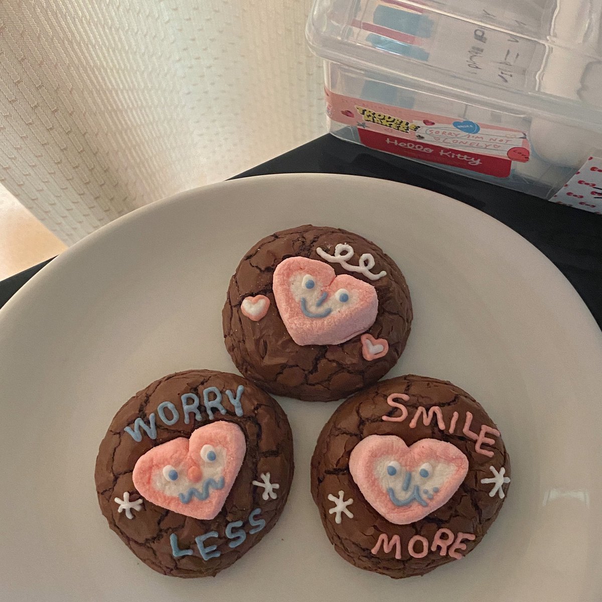 baebybro0kie's tweet image. น้องคนใหม่ชื่อ heart-chu หรือจะเรียกฮัดชิ่วก็ได้นะทุกคน👻⭐️ bless you ! ชิ้นละ35บาท 3 ชิ้น 100 โล้ด&amp;lt;3 มาชเมโล่รูปหัวใจ พร้อมเขียนข้อความสั้นๆได้ พุมใจนำตะเหนออออ อร่อย เหาะ😼😼😼