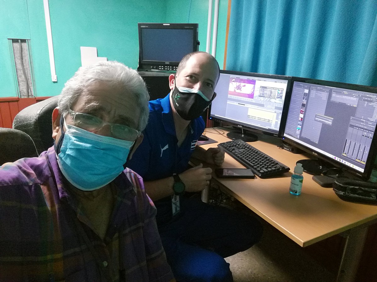 MCnter's tweet photo. En la edición y montaje del ATM de este martes. Recuerden: mañana, a las 7 pm en TeleREBELDE. Los esperamos! https://t.co/XeAiRs6p9c