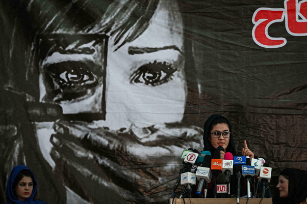 libelblog's tweet photo. After 20 years, the Taliban have regained power in Afghanistan.
In this contribution from @IflryHR, @FeliciaSzloboda is looking at what that means for women's and girls' rights: https://t.co/0jhSJed16Y https://t.co/CswIhpMsPZ